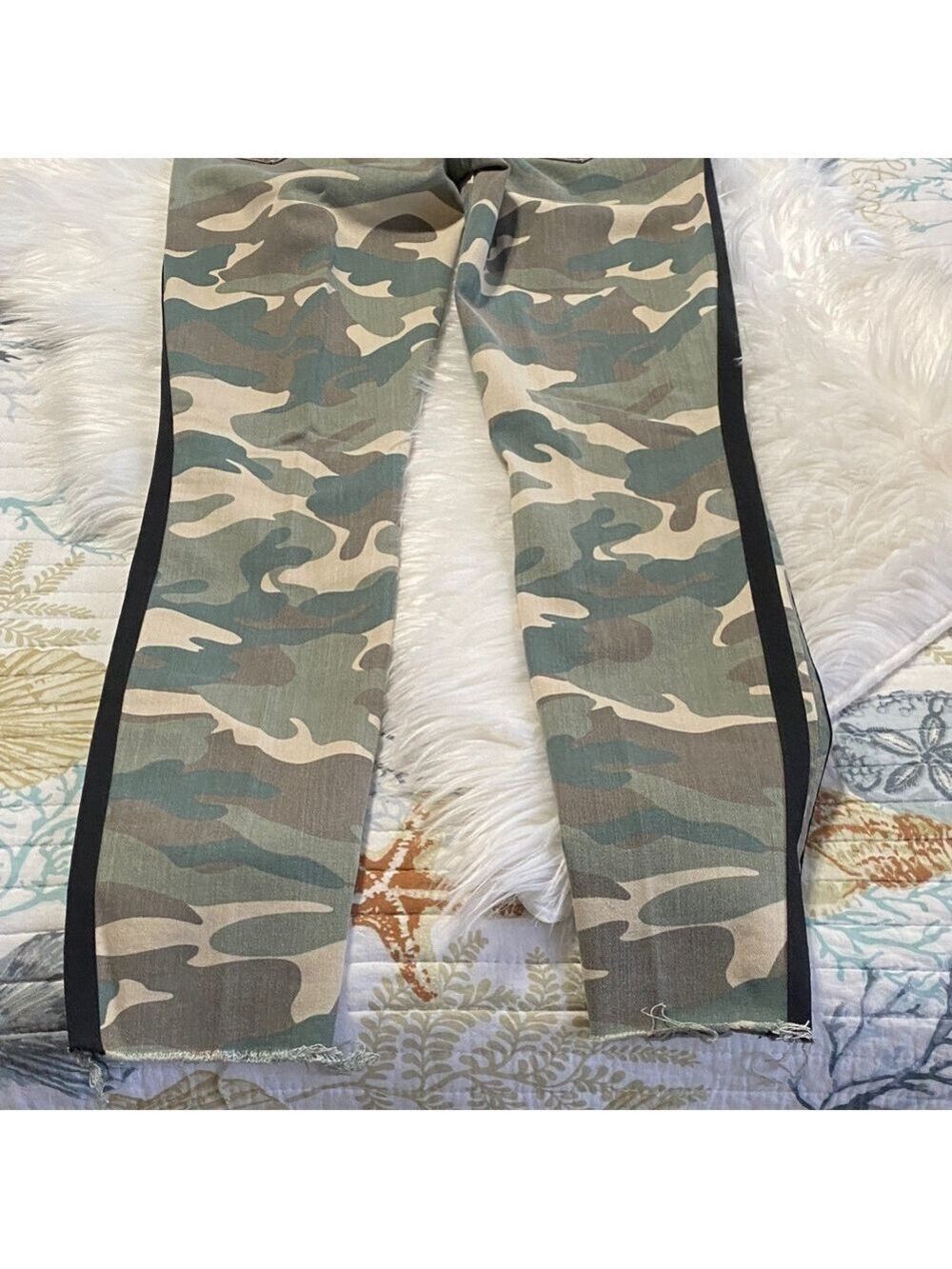 MOTHER Camouflage Pants with Black Detail - Picture 11 of 11